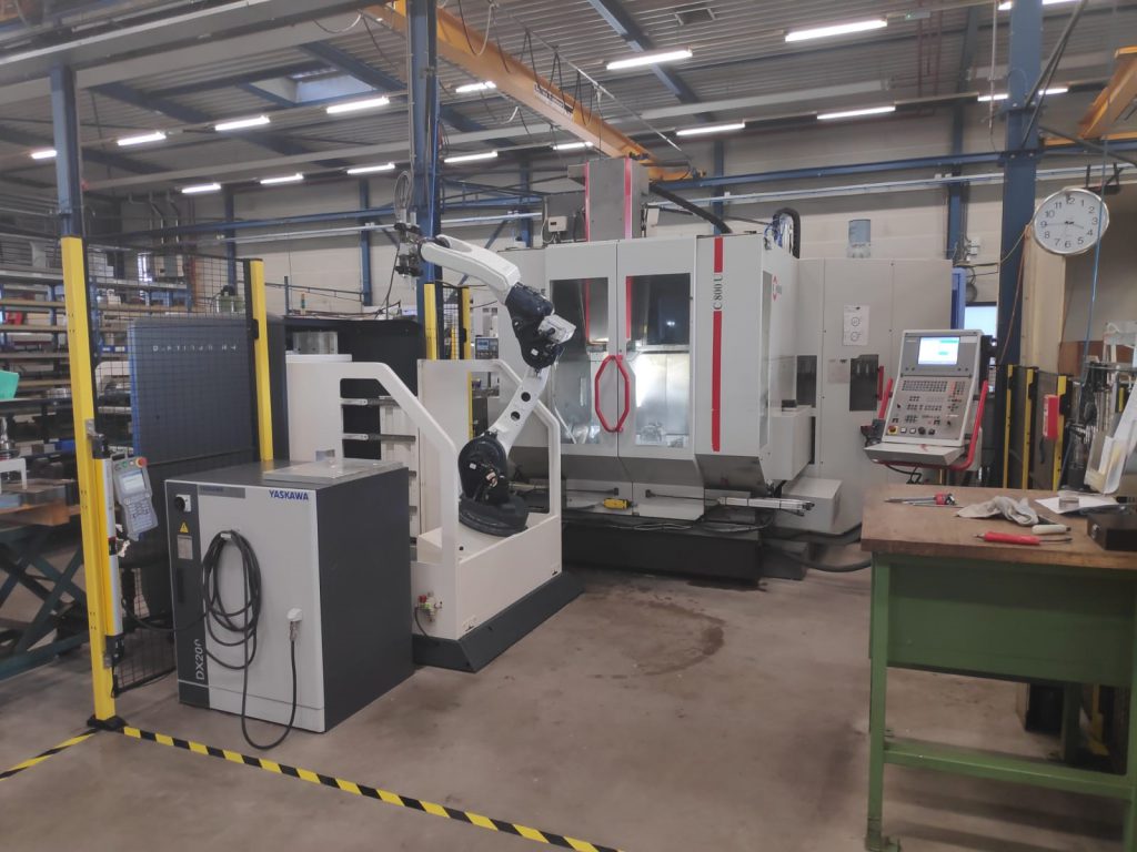 Bestaande CNC machine automatiseren, Hermle